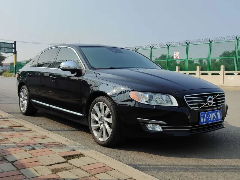 Volvo S80L — фото 3