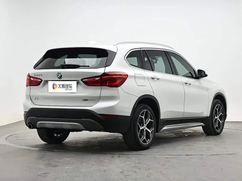 BMW X1 — фото 3