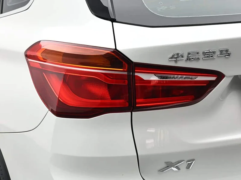 BMW X1 — фото 7