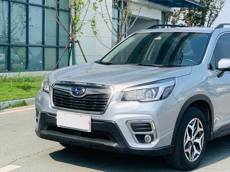 Subaru Forester — фото 4