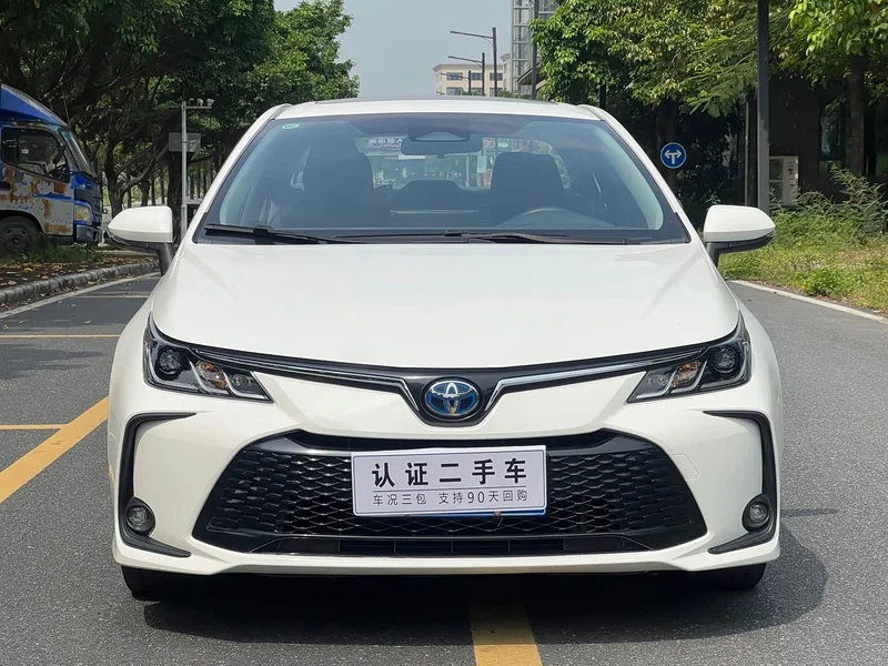 Toyota Corolla — фото 2