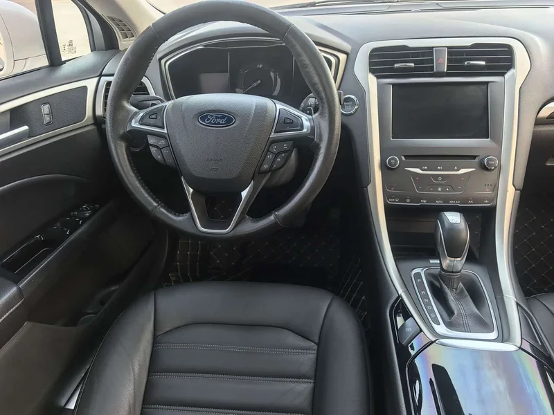 Ford Mondeo — фото 13