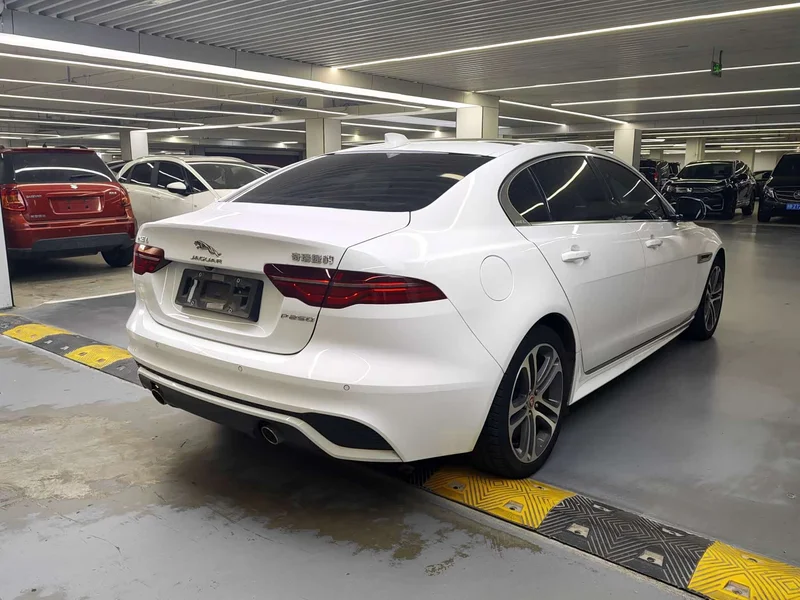 Jaguar XEL — фото 12