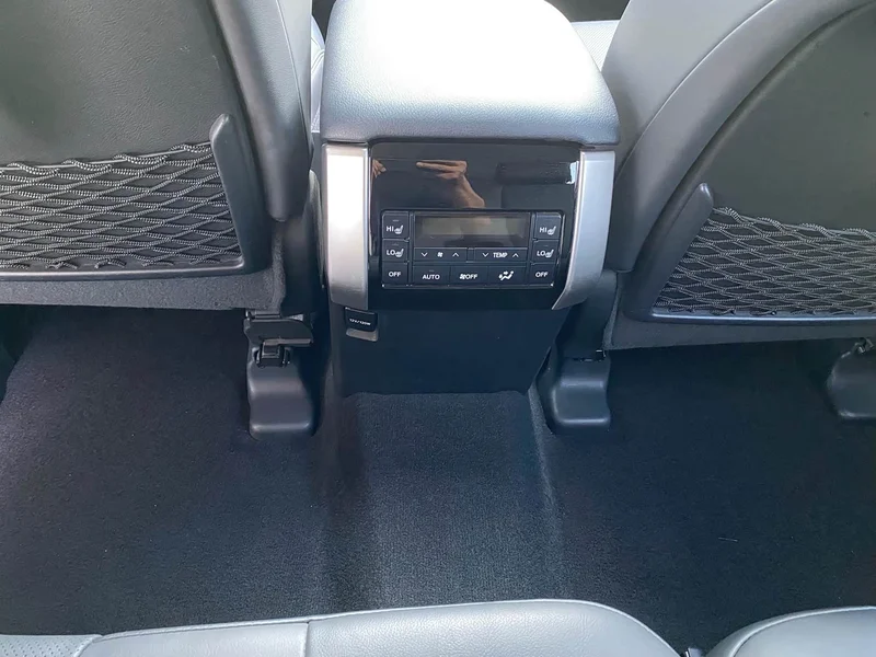 Toyota Prado — фото 11