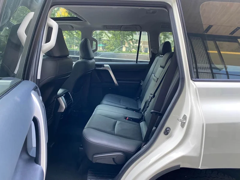 Toyota Prado — фото 19