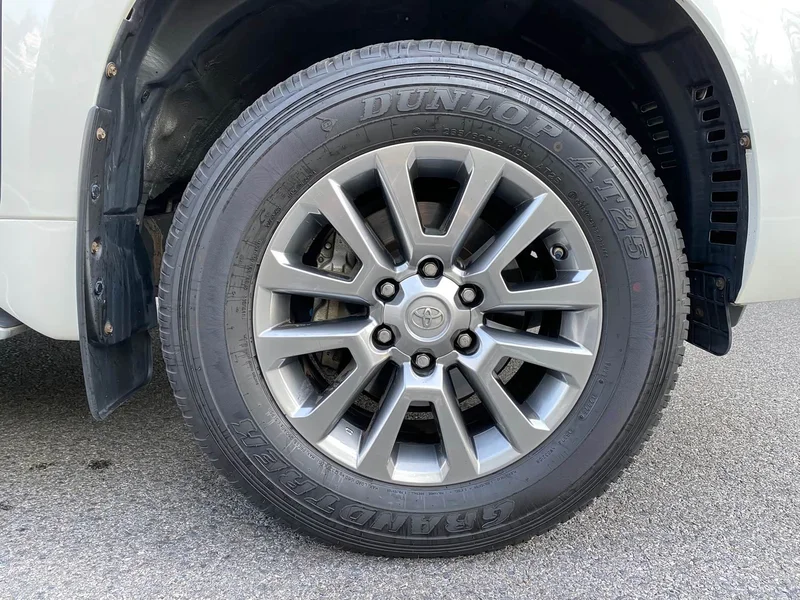 Toyota Prado — фото 24