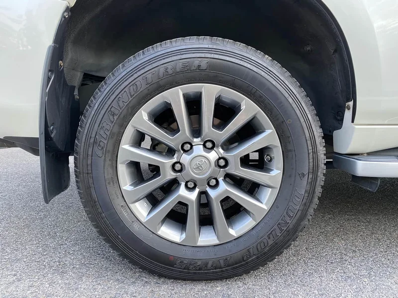 Toyota Prado — фото 25