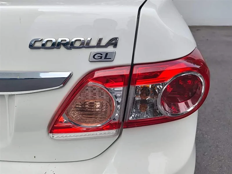 Toyota Corolla — фото 18