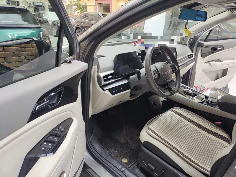 Kia Sportage — фото 12