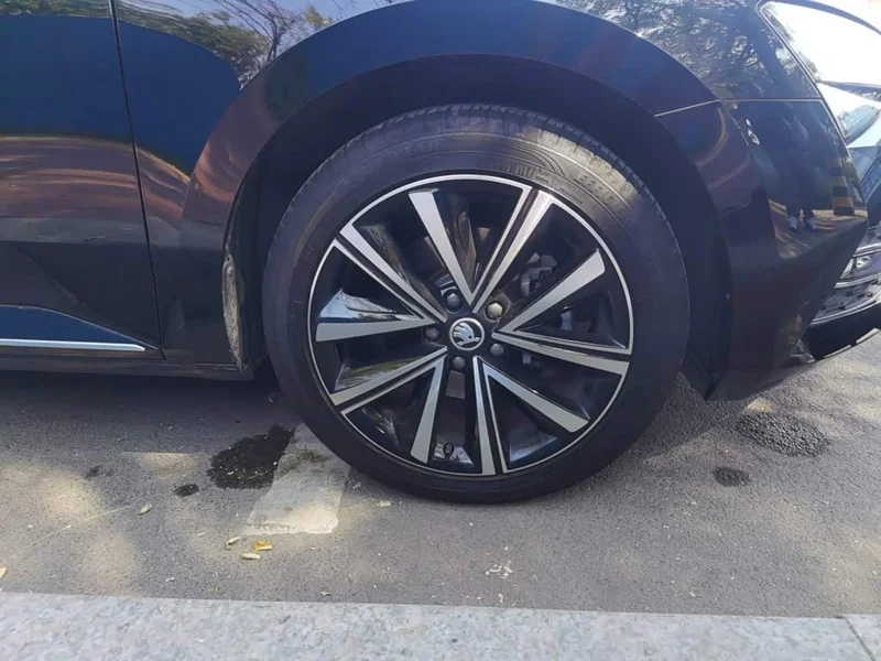 Skoda Superb — фото 24