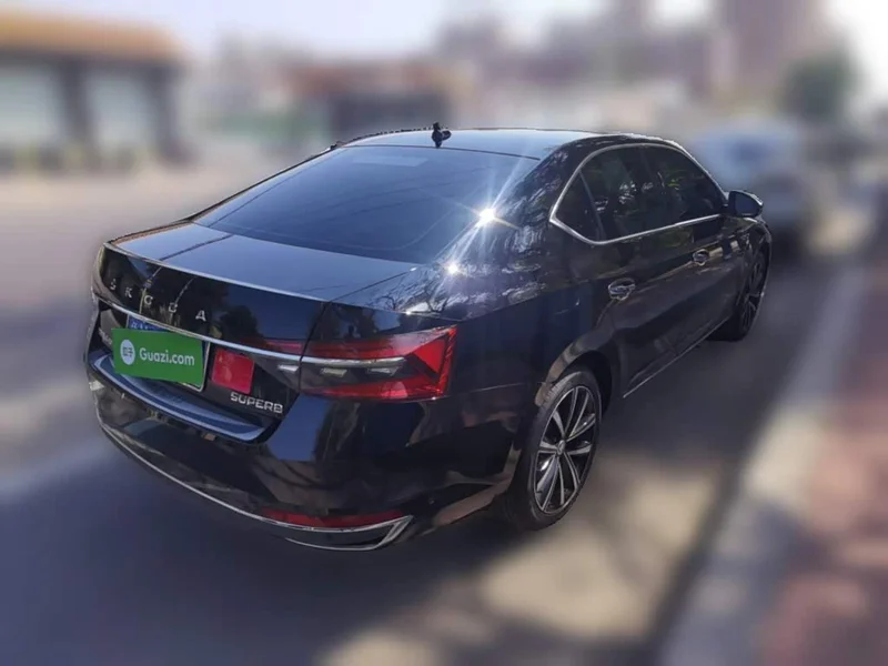 Skoda Superb — фото 4
