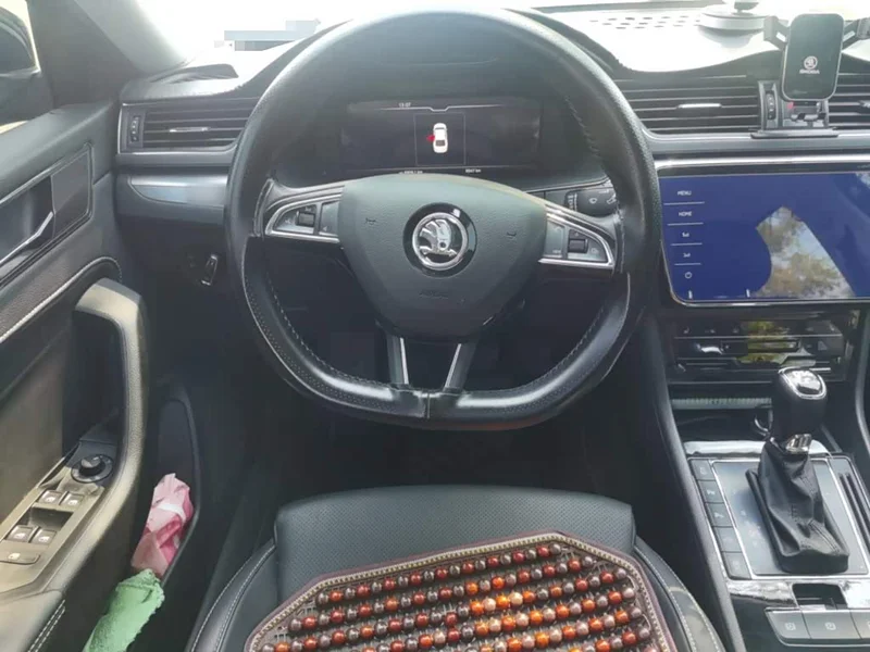 Skoda Superb — фото 6