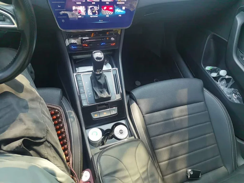Skoda Superb — фото 10