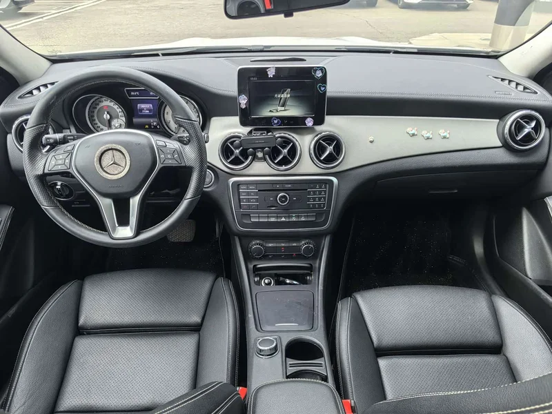 Mercedes-Benz GLA — фото 12