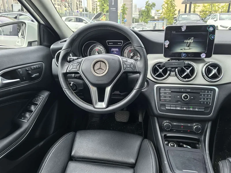 Mercedes-Benz GLA — фото 13