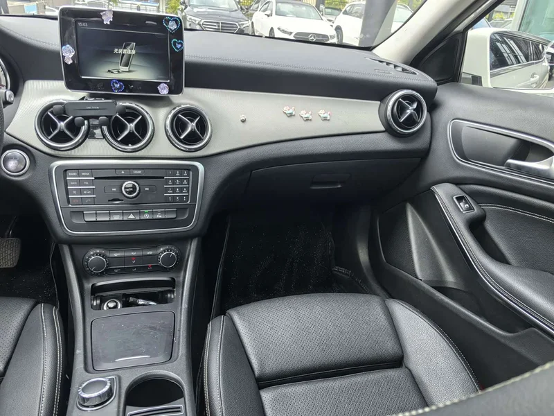 Mercedes-Benz GLA — фото 14