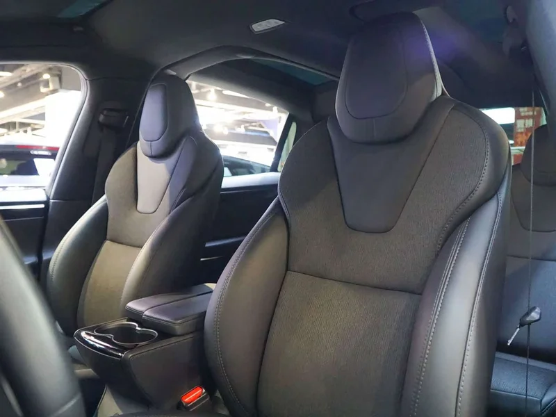 Tesla Model X — фото 6
