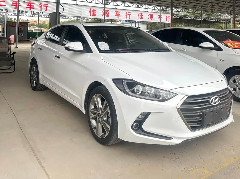 Hyundai Elantra Sport — фото 2