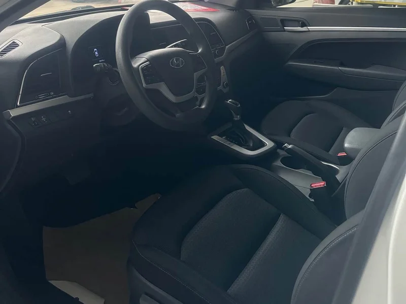 Hyundai Elantra Sport — фото 4