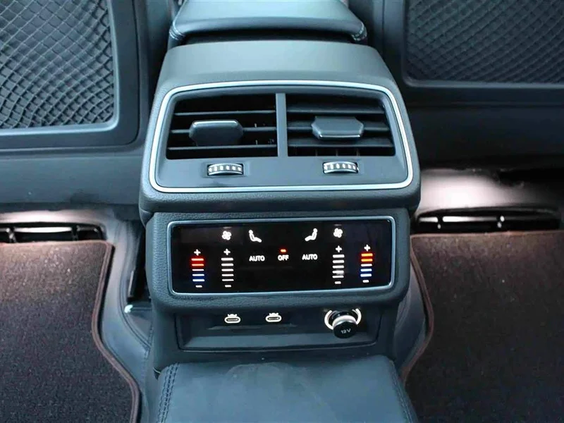 Audi A6L — фото 10