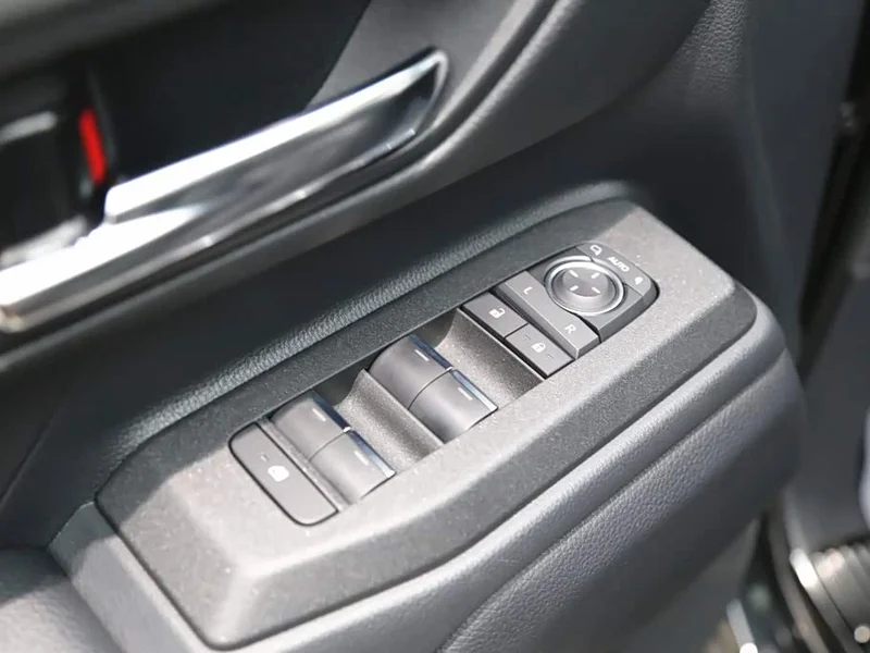 Toyota Prado — фото 11