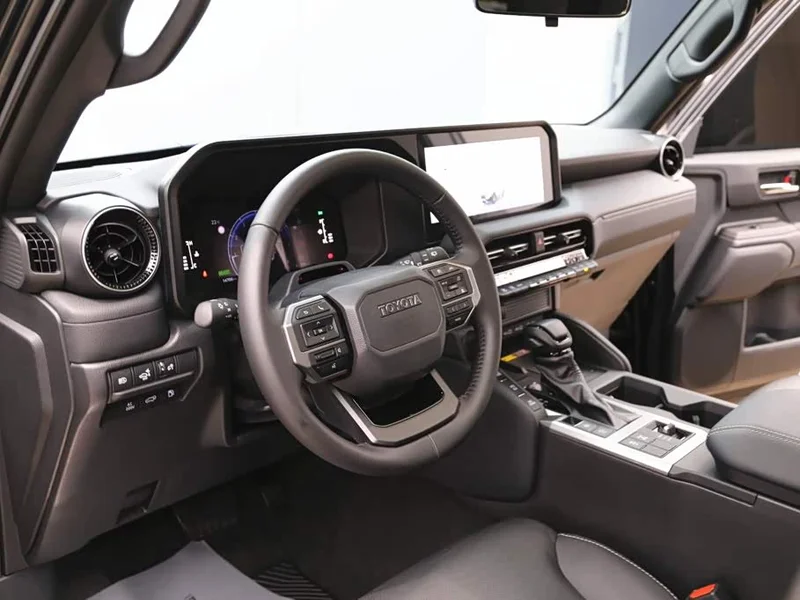 Toyota Prado — фото 13