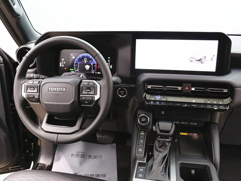 Toyota Prado — фото 18