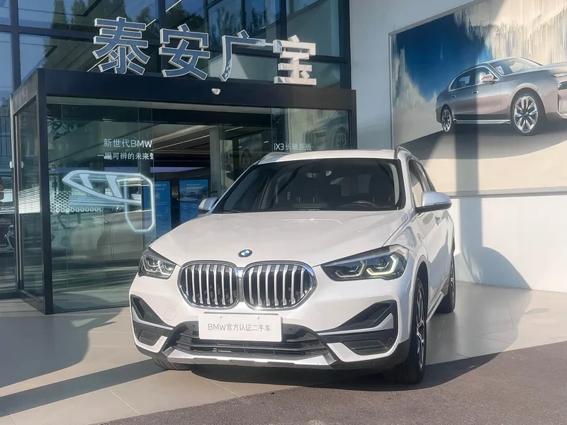 BMW X1 — фото 1