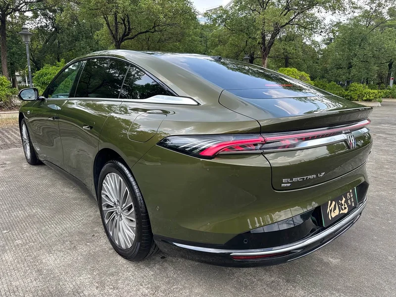 Buick ZhiJing L7 — фото 16