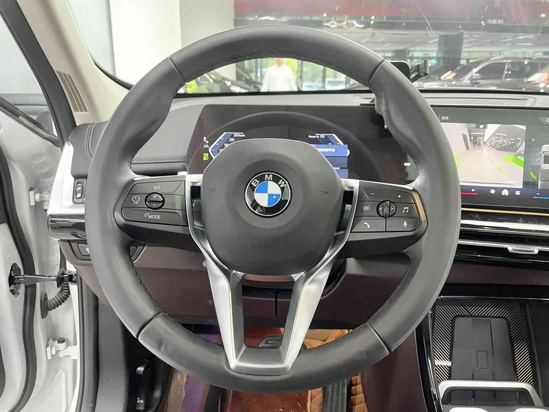 BMW X1 — фото 13