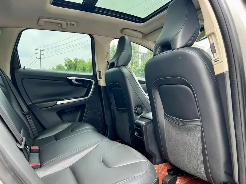 Volvo XC60 (Imported) — фото 16