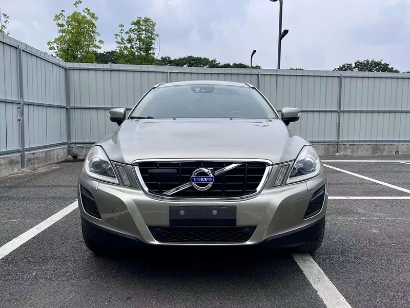 Volvo XC60 (Imported) — фото 2