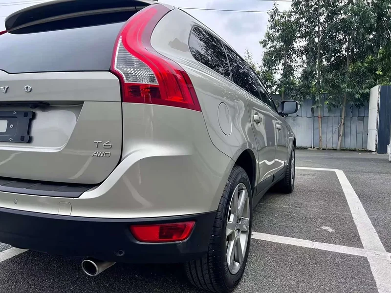 Volvo XC60 (Imported) — фото 8