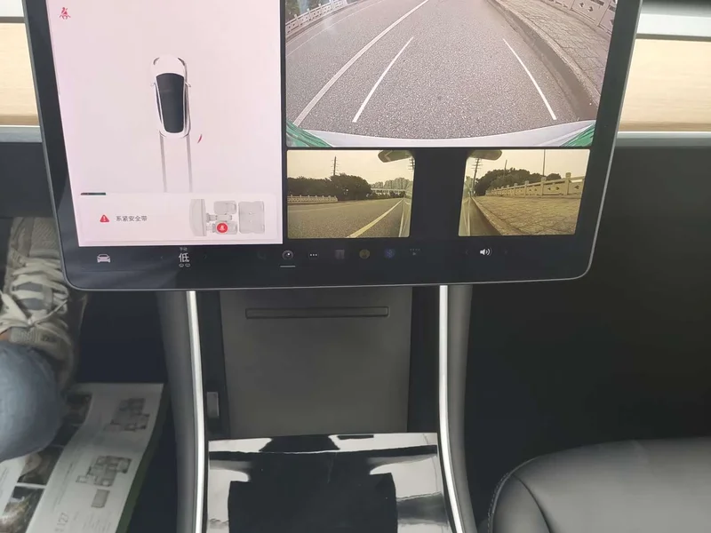 Tesla Model 3 — фото 11