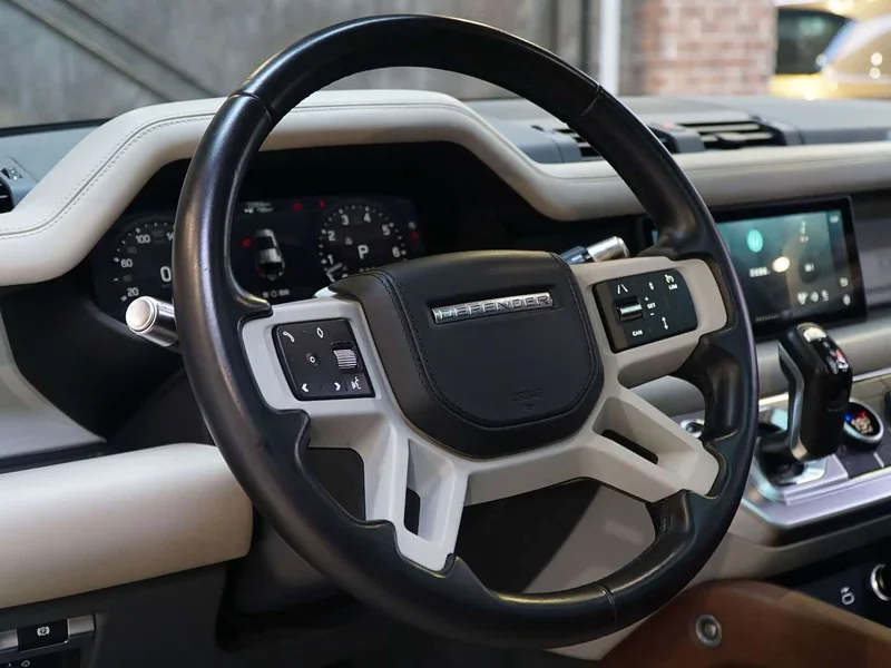 Land Rover Defender — фото 13