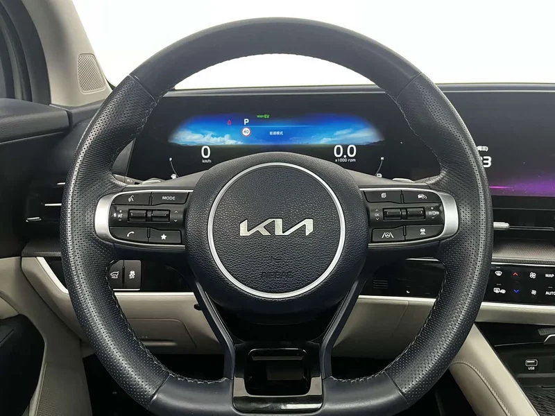 Kia Sportage — фото 14