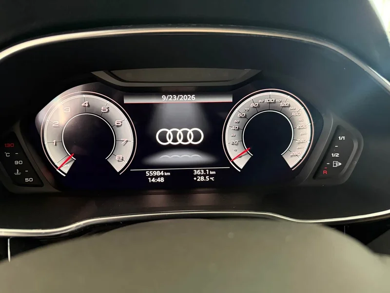 Audi Q3 — фото 12