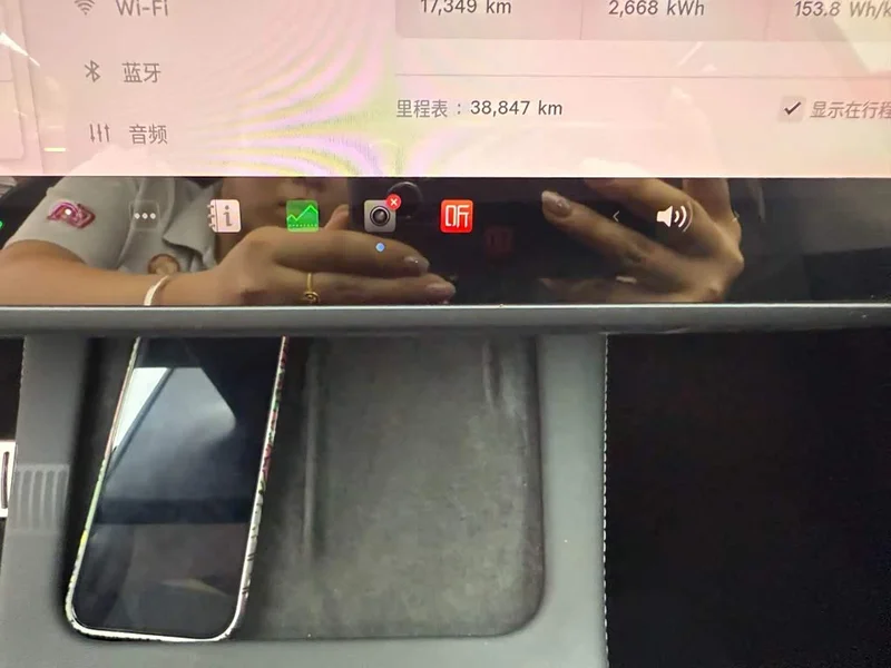 Tesla Model Y — фото 13