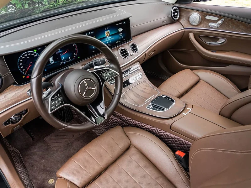 Mercedes-Benz E-Class — фото 14