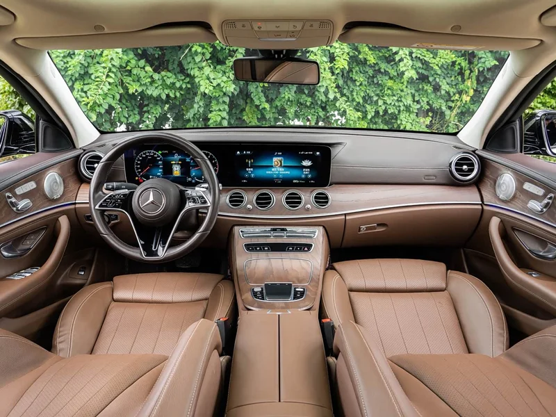 Mercedes-Benz E-Class — фото 15