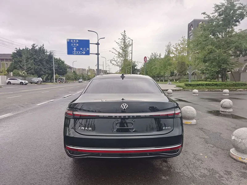 Volkswagen Passat — фото 7