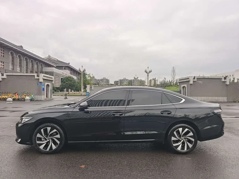 Volkswagen Passat — фото 8