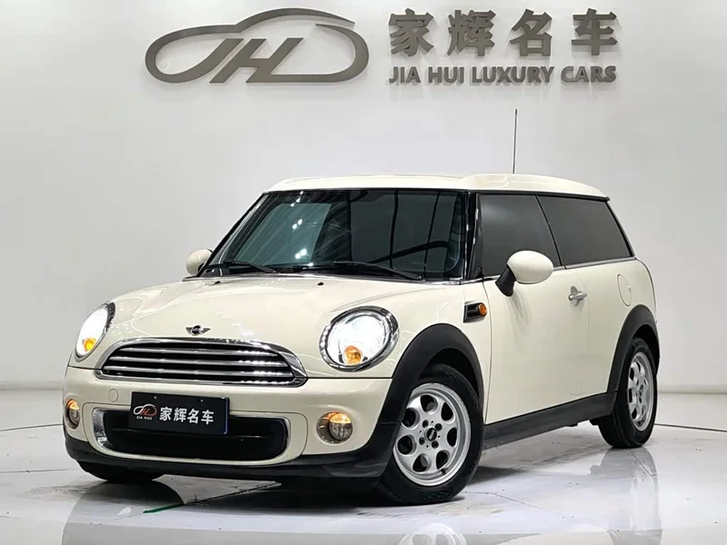 MINI CLUBMAN — фото 1