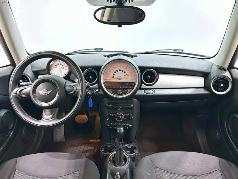 MINI CLUBMAN — фото 13