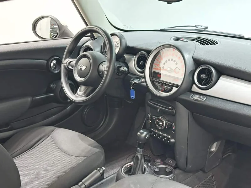 MINI CLUBMAN — фото 14