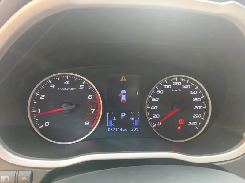 Mitsubishi Eclipse Cross — фото 12