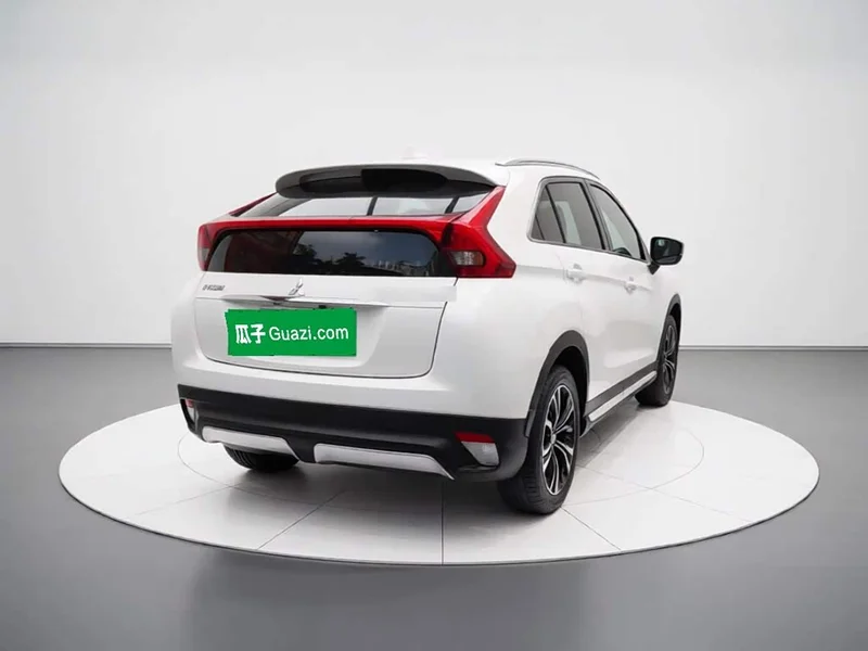 Mitsubishi Eclipse Cross — фото 6