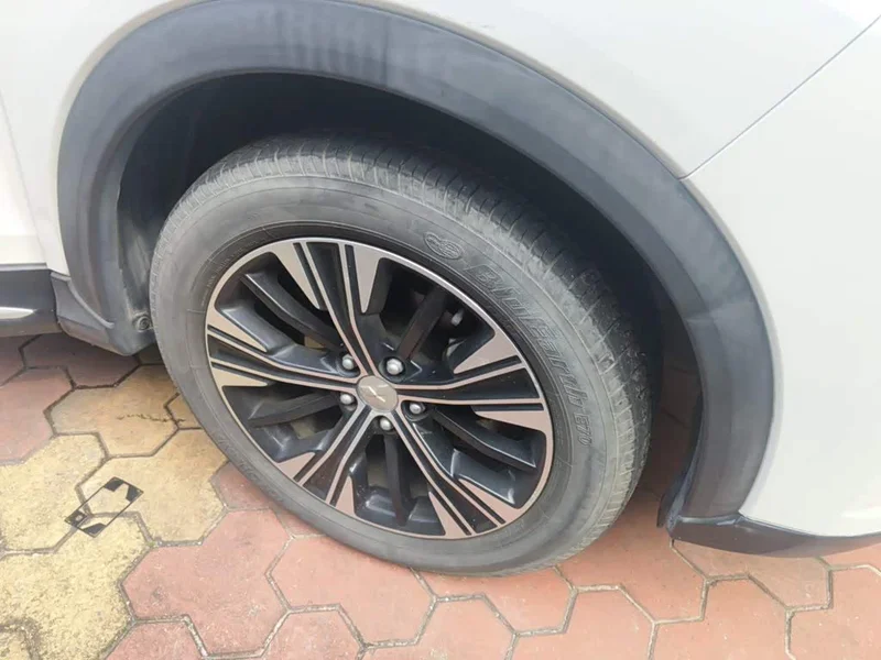Mitsubishi Eclipse Cross — фото 8