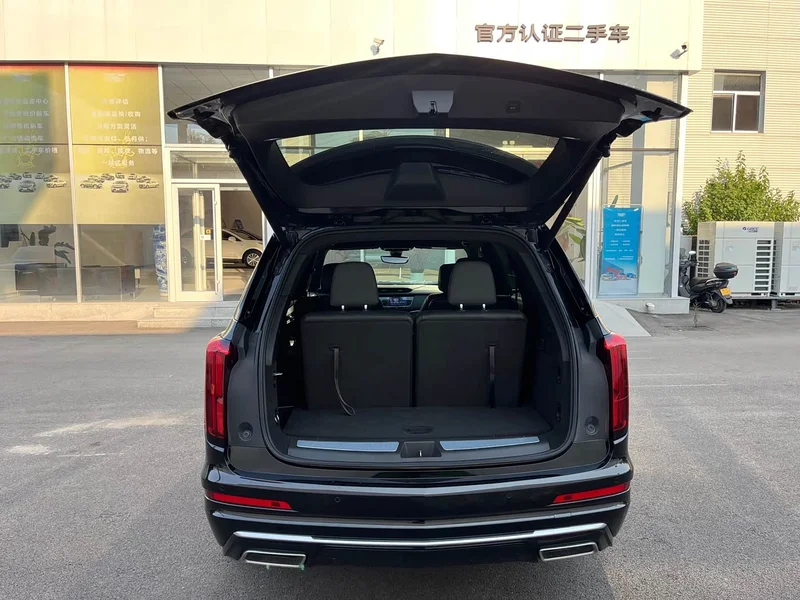 Cadillac XT6 — фото 16