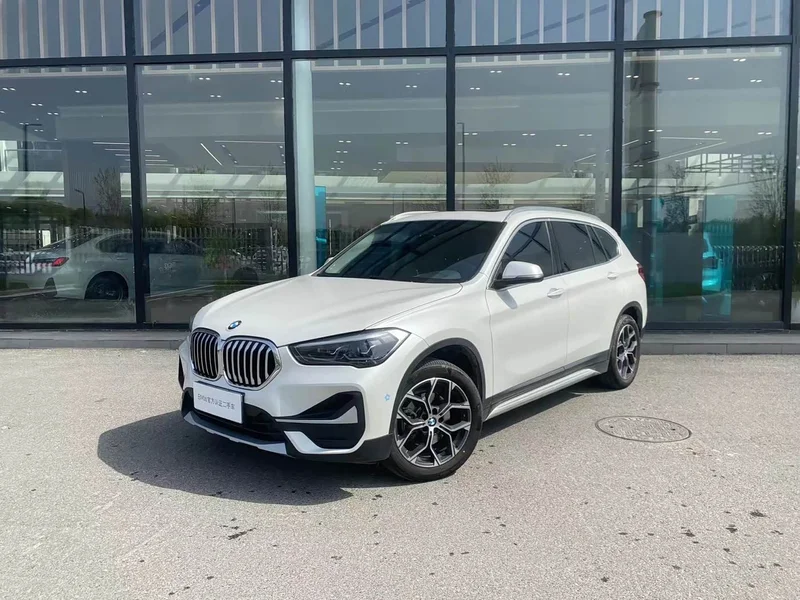 BMW X1 — фото 1